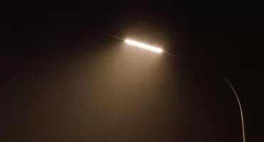 Awaria oświetlenia ulicznego w Nowem. Nastały egipskie ciemności