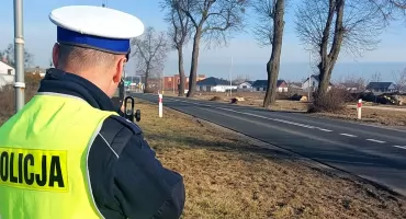 Policjanci kontrolowali kierowców i pieszych. Kto popełnił więcej wykroczeń?