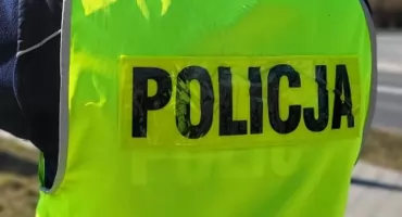 Kolizja na S5. Samochód uderzył w przyczepkę służby drogowej