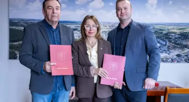 Będzie ścieżka rowerowa. Burmistrz podpisał umowę