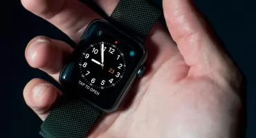 Przestawiamy zegarki. Czy powinno się znieść zmianę czasu? [SONDA]