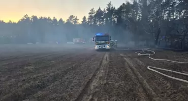 Stodoła poszła z dymem. W akcji wiele zastępów