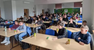 Marek Ceyer, Filip Malinowski i Wojciech Redziński zwycięzcami etapu powiatowego Turnieju Wiedzy Pożarniczej. Zakwalifikowali się do finału wojewódzkiego