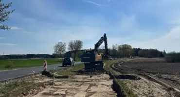Trwa budowa ścieżki rowerowej Świekatowo-Tuszyny. Kiedy zakończenie prac?