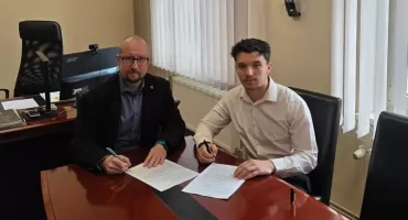 Placówki oświatowe w Jeżewie do remontu. Umowa podpisana
