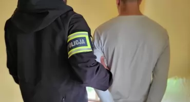 Włamanie do kontenera gastronomicznego. Sprawca został zatrzymany