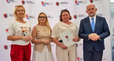 Nowe ogrodzenie boiska piłkarskiego w Przysiersku. Gmina Bukowiec pozyskała dofinansowanie