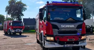 W garażu pojawiło się zadymienie. Na miejsce wezwano strażaków