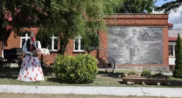 Wyjątkowy mural powstał w gminie Świekatowo. Nawiązuje do historycznego aspektu budynku