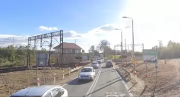 Przejazd kolejowy w Laskowicach. Kierowcy nadal tracą czas i stoją w korkach